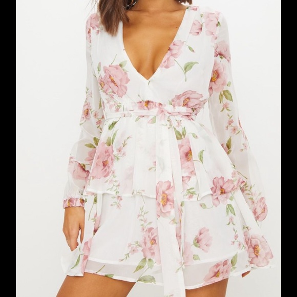 PrettyLittleThing Dresses & Skirts - floral dress